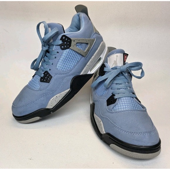 Mens Size 9.5 Jordan 4 Retro Mid University Blue Sneakers CT8527-400